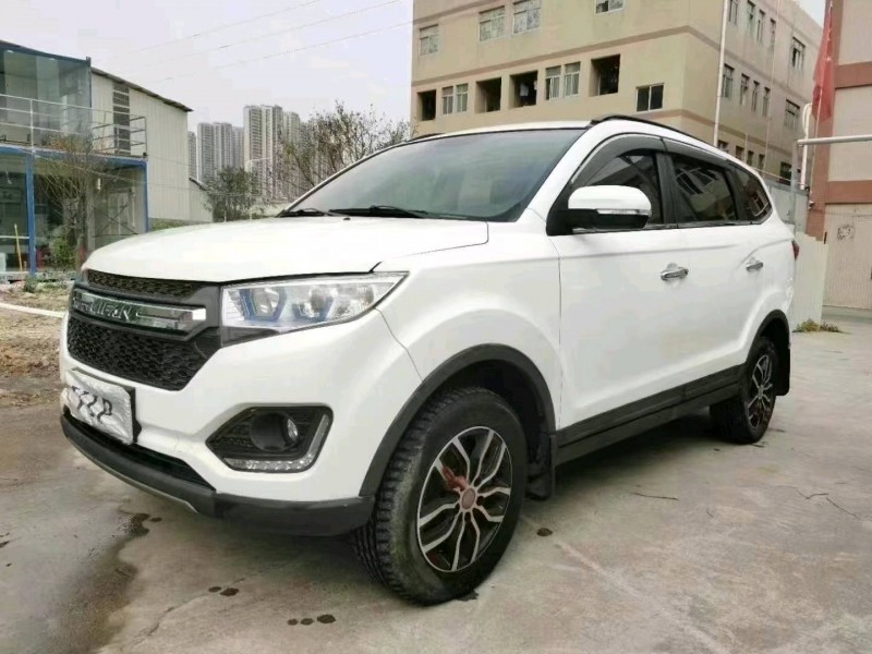 廣州17年力帆汽車邁威3