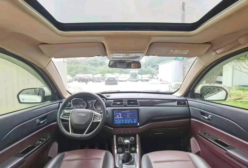 廣州17年力帆汽車邁威7