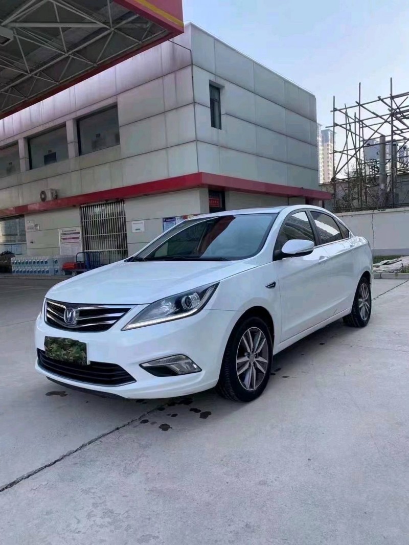 濟寧17年長安汽車逸動2