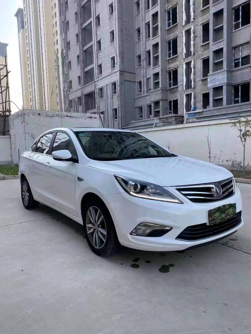 濟寧17年長安汽車逸動3