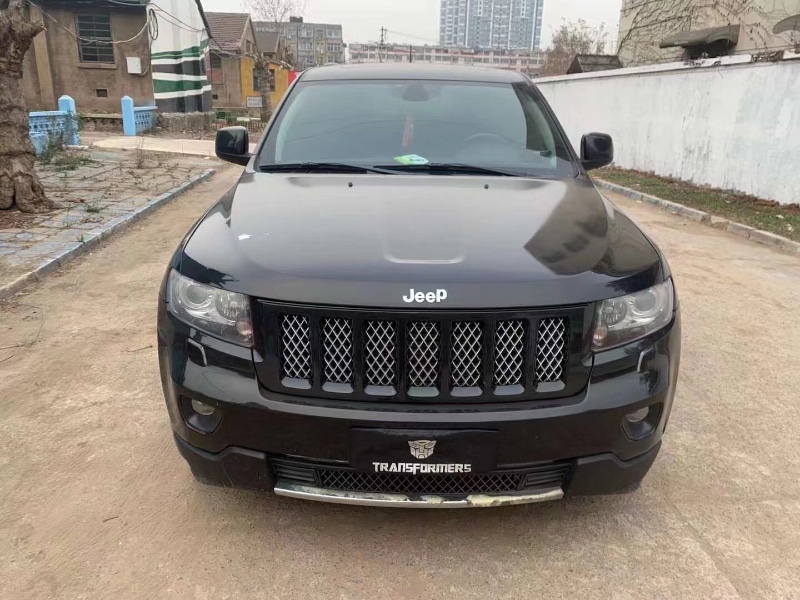 青島12年Jeep大切諾基1