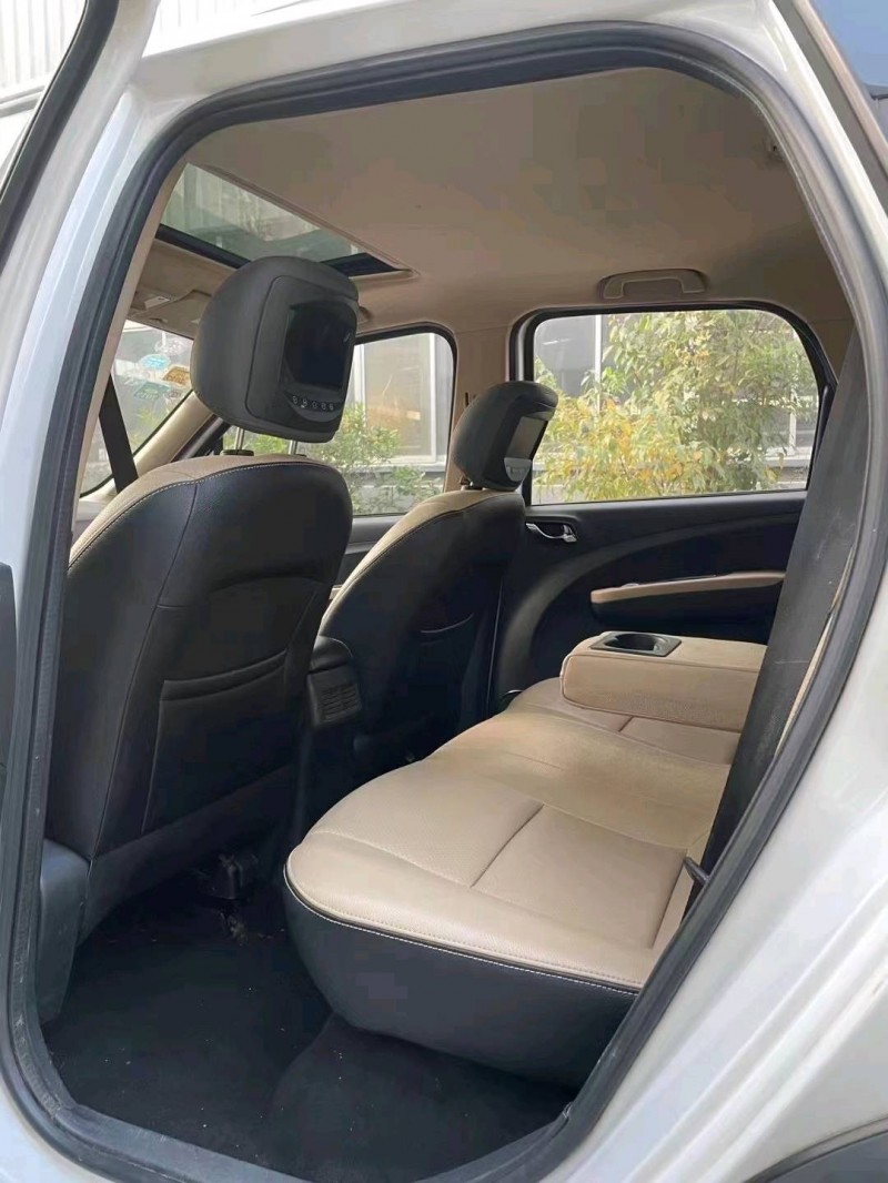 徐州16年东风景逸6