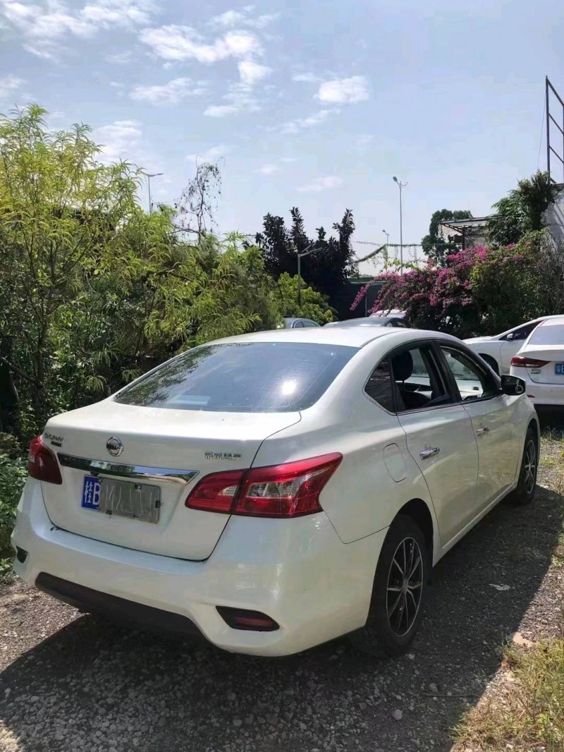 柳州19年日產軒逸9