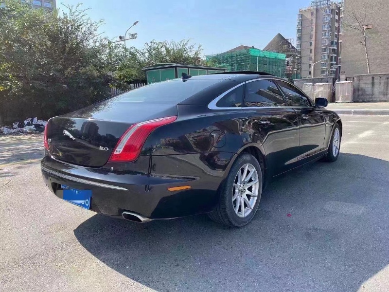 嘉興12年捷豹XJL3