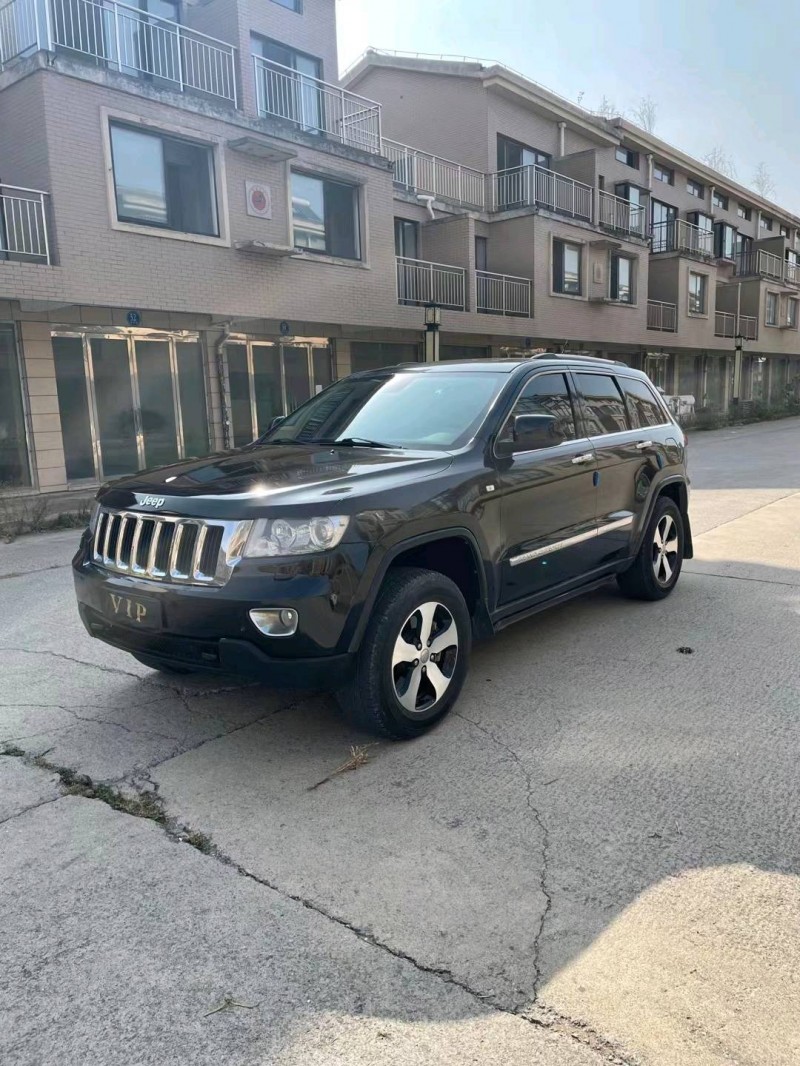 徐州13年Jeep大切諾基2