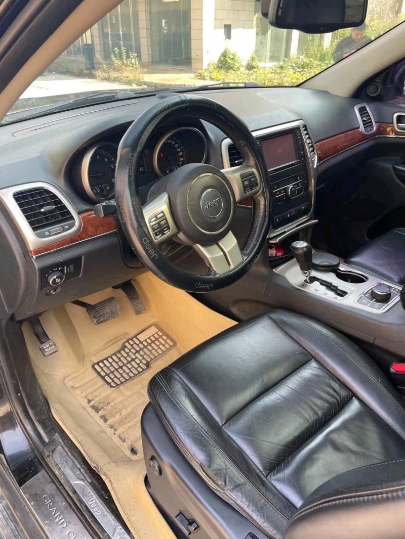 徐州13年Jeep大切諾基4