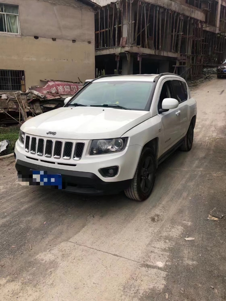 銅仁14年Jeep指南者2