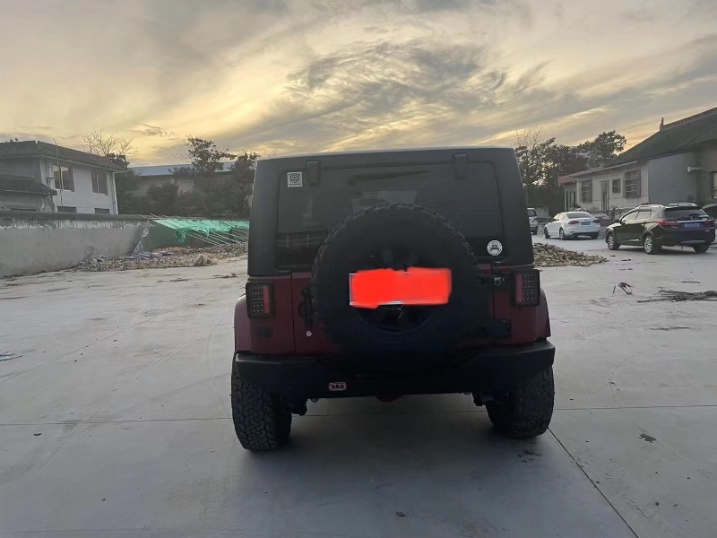 宜昌13年Jeep牧馬人3