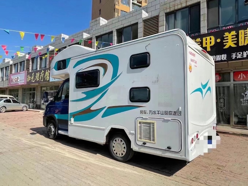 深圳19年依維柯房車9