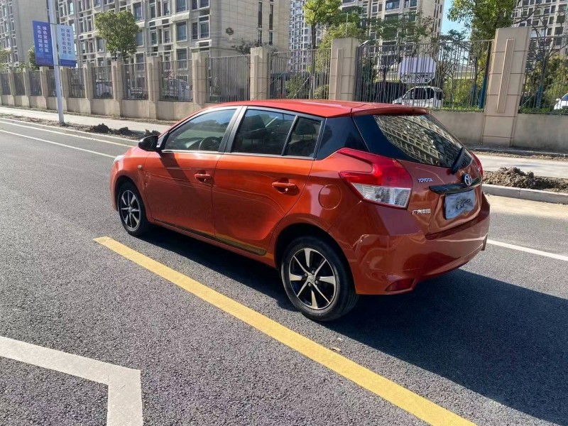 蘇州15年豐田YARiS L 致炫8