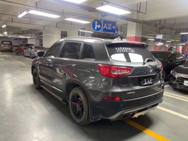 攀枝花17年長安汽車CS758