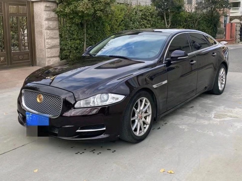 青島15年捷豹XJ3