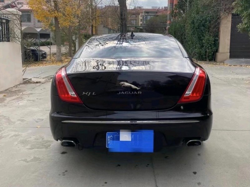 青島15年捷豹XJ6