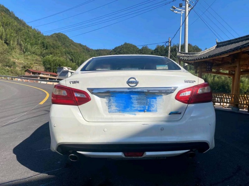 溫州17年日產天籟7