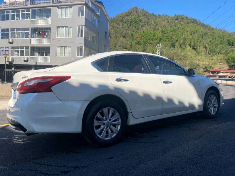 溫州17年日產天籟8