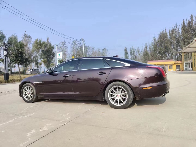 北京17年捷豹XJL8