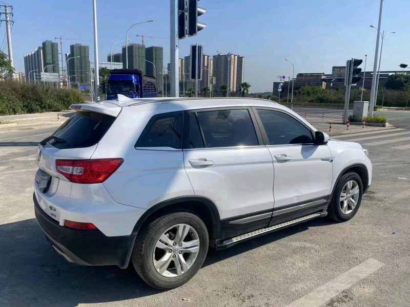 柳州16年長安汽車CS758