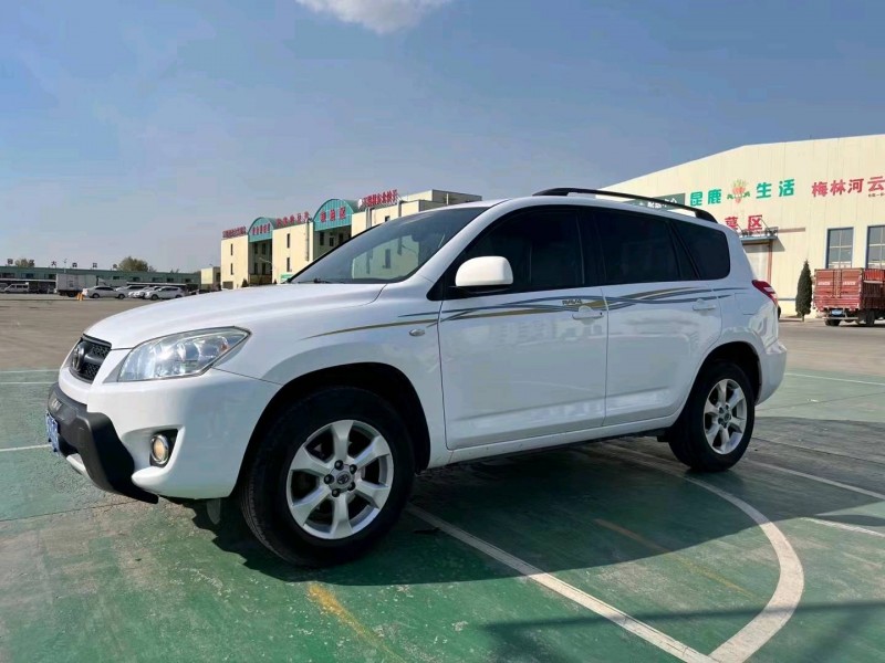 包頭13年豐田RAV42
