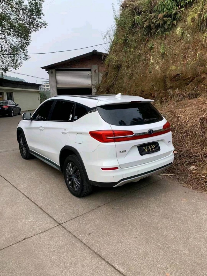 成都20年比亞迪宋4