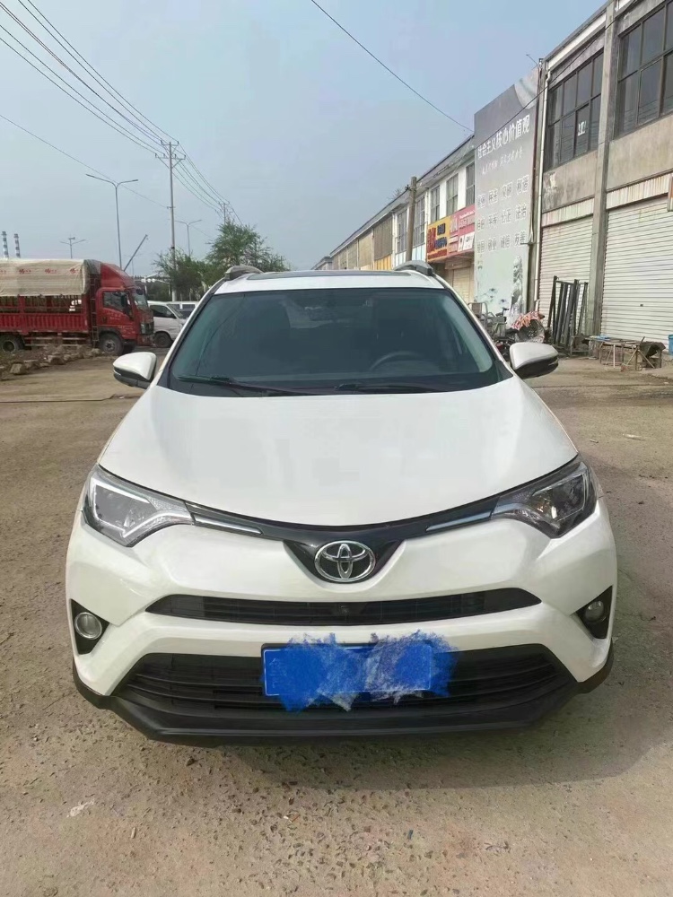 東營17年豐田RAV4榮放1