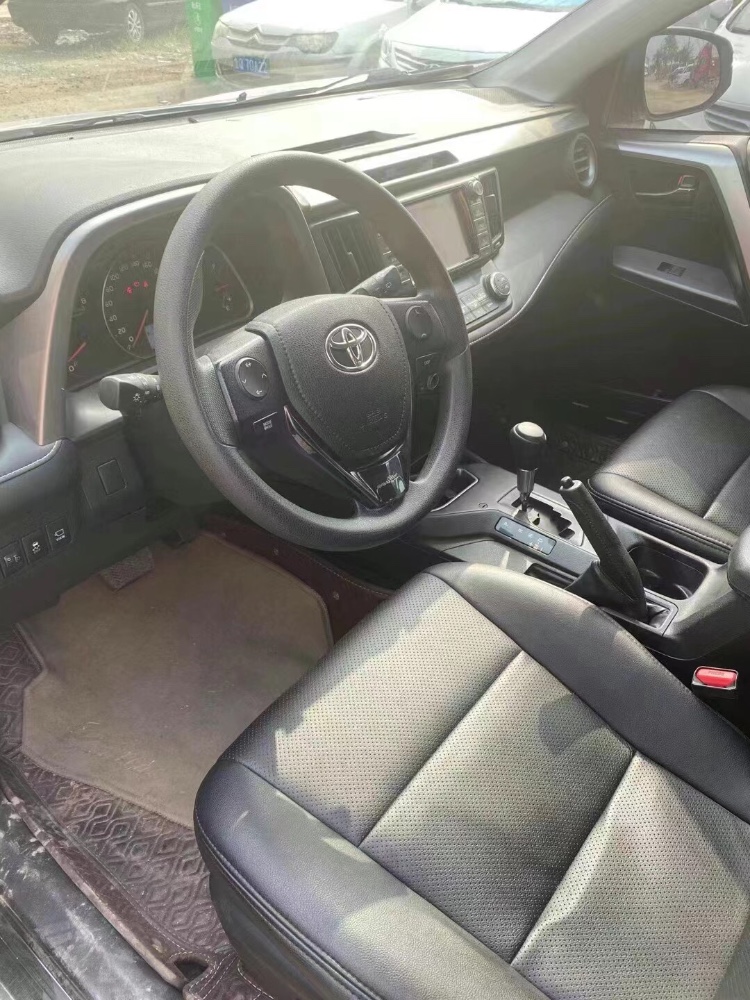 東營17年豐田RAV4榮放4