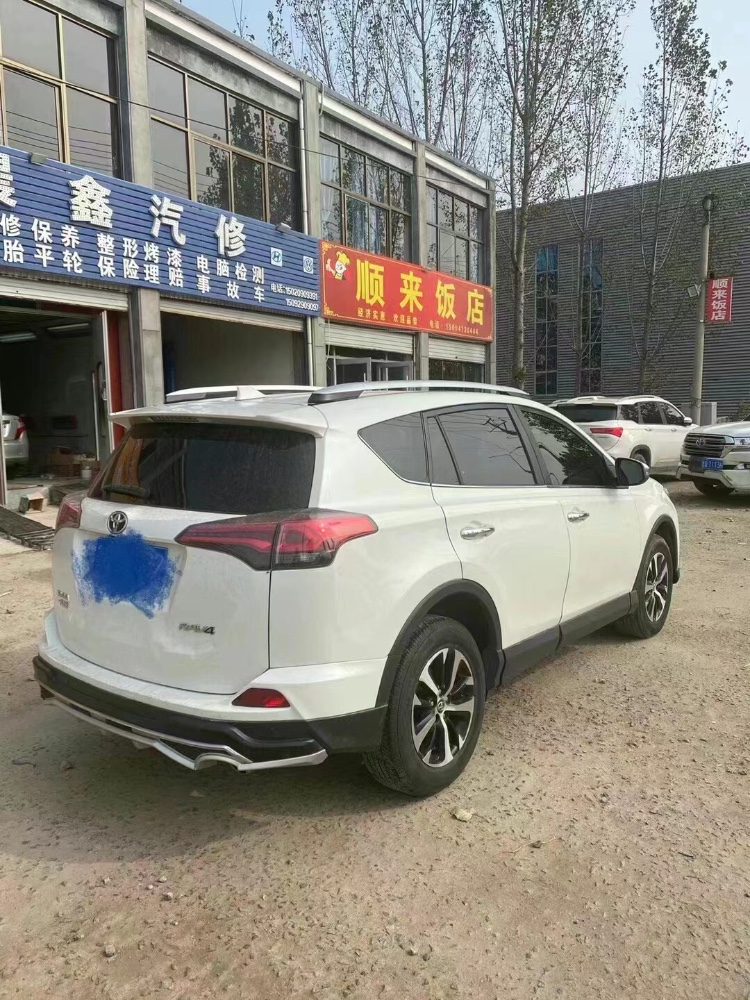 東營17年豐田RAV4榮放7