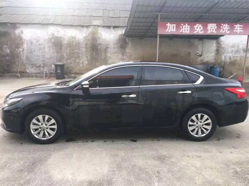 徐州17年日產天籟8