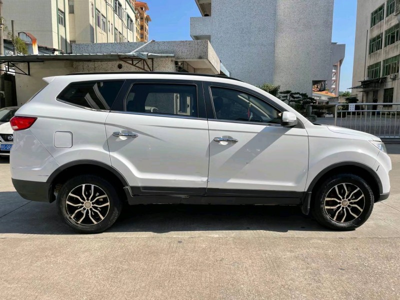 中山16年力帆汽車邁威2