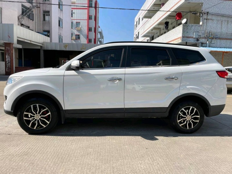 中山16年力帆汽車邁威3