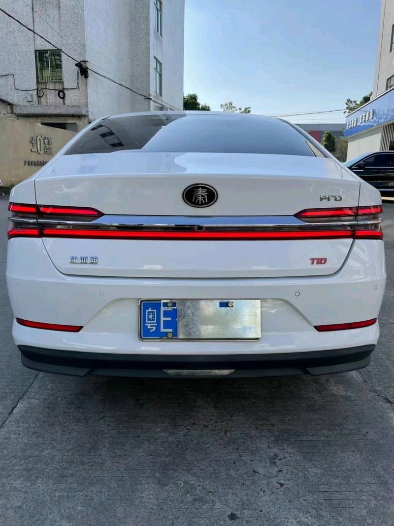 中山19年比亞迪秦6