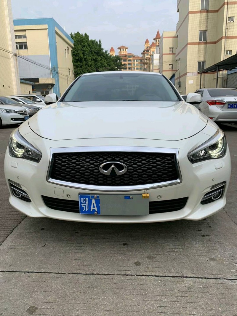 中山18年英菲尼迪Q50L4