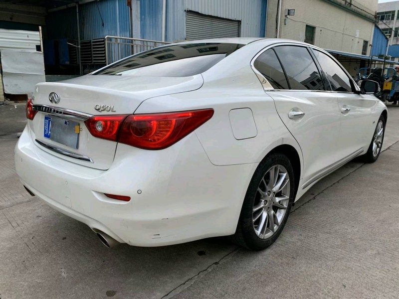 中山18年英菲尼迪Q50L9