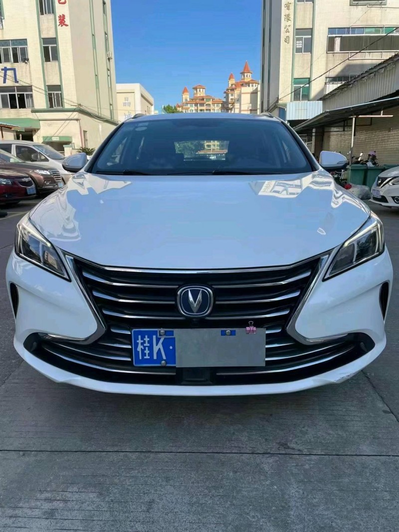 中山18年長安汽車逸動5
