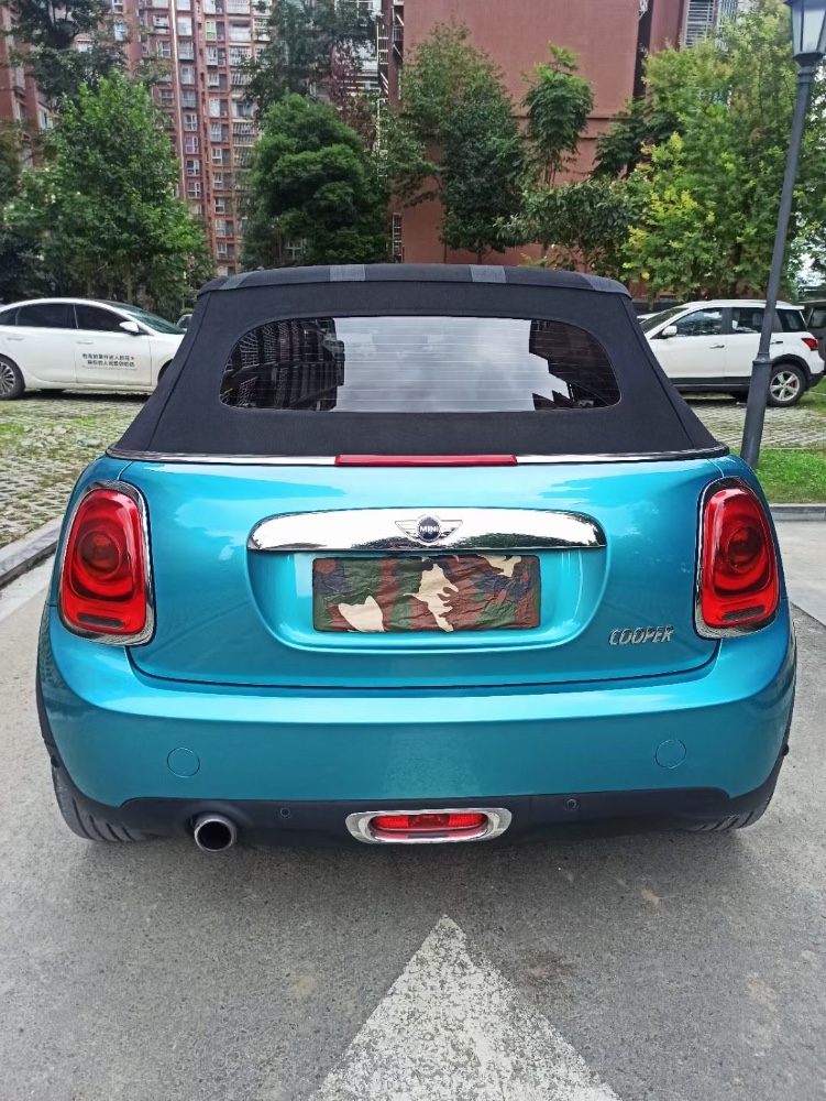 成都18年寶馬MINI9