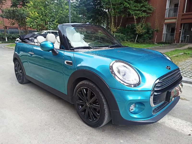 成都18年寶馬MINI7