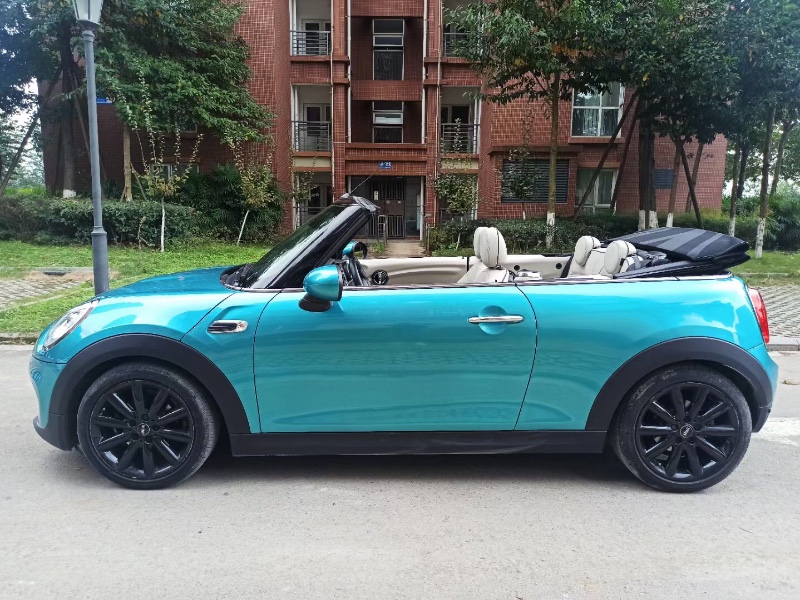 成都18年寶馬MINI2