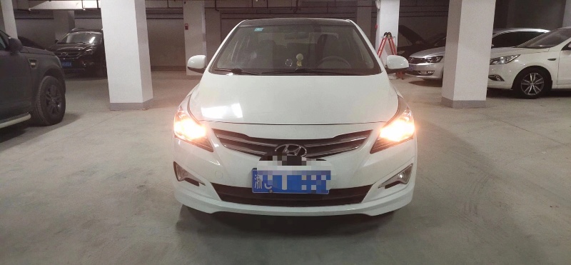 苏州16年现代瑞纳1