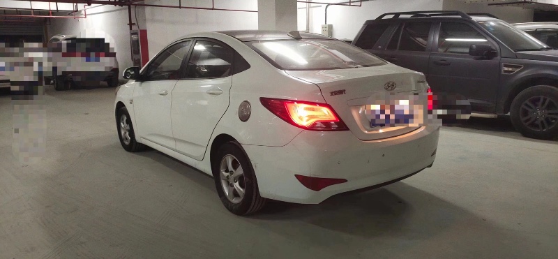 苏州16年现代瑞纳8