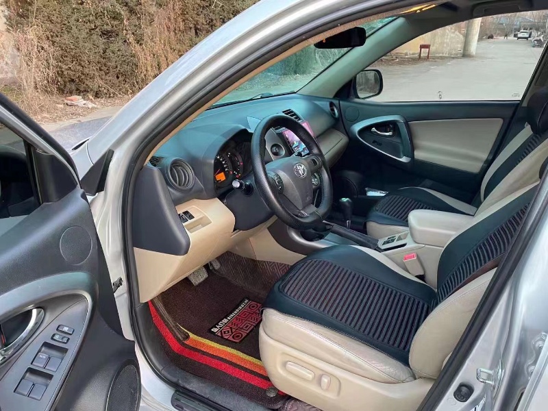 忻州12年豐田RAV44