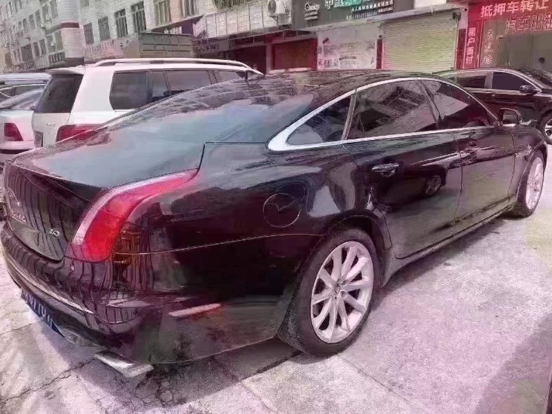 昆明13年捷豹XJL7