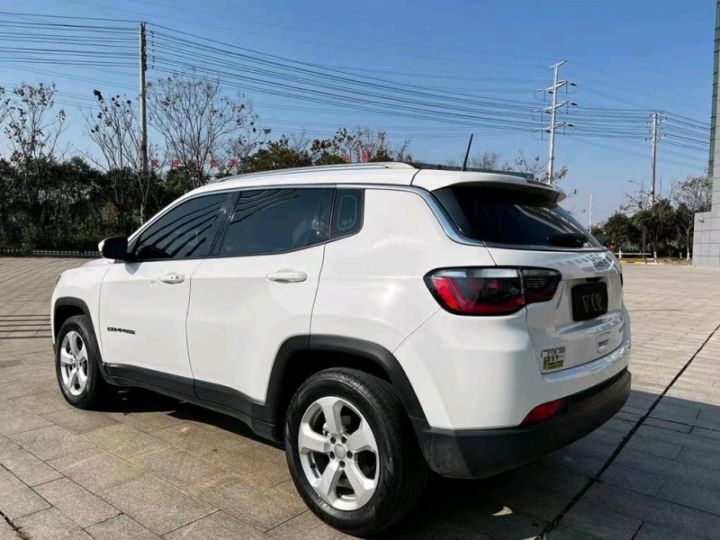 鹽城20年Jeep指南者8