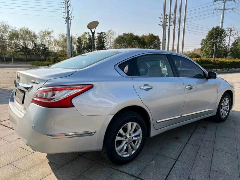 鹽城14年日產天籟4