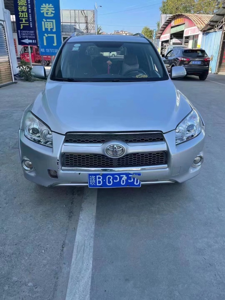 贛州13年豐田RAV41