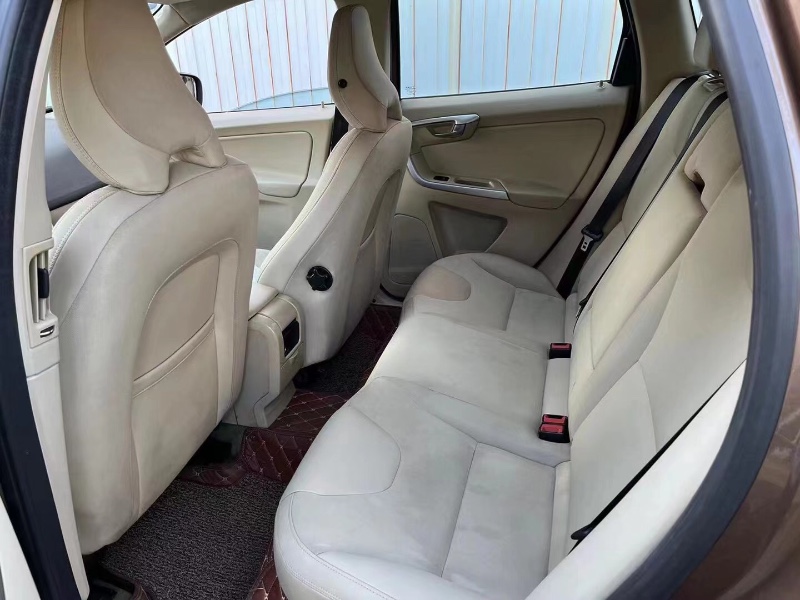上饒11年沃爾沃XC606