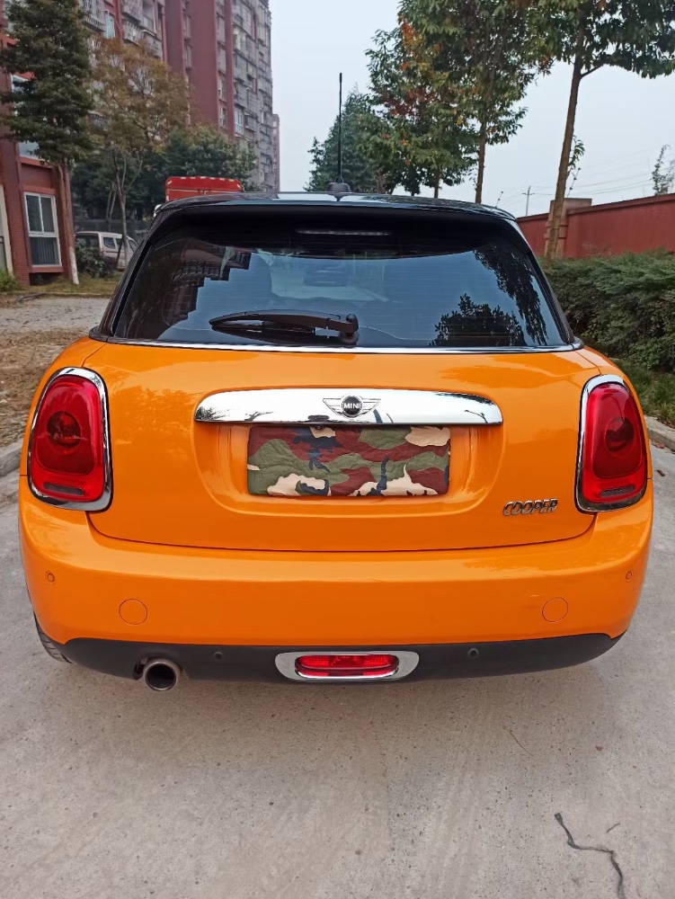 成都17年寶馬MINI2