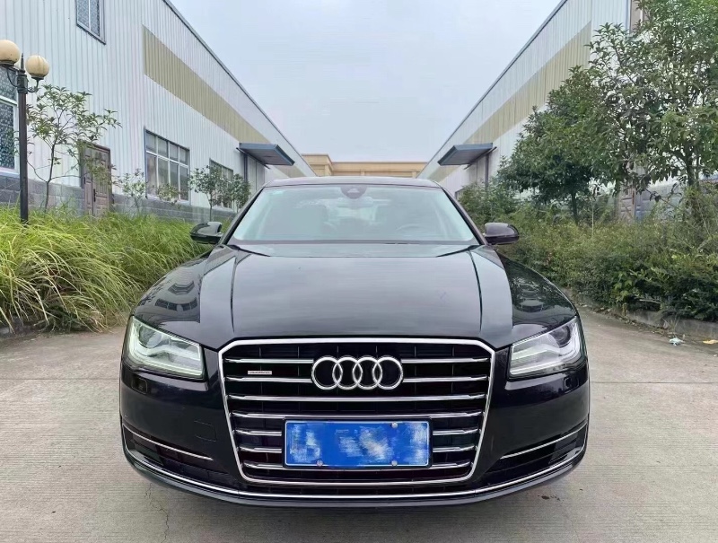 武漢17年奧迪A8L1