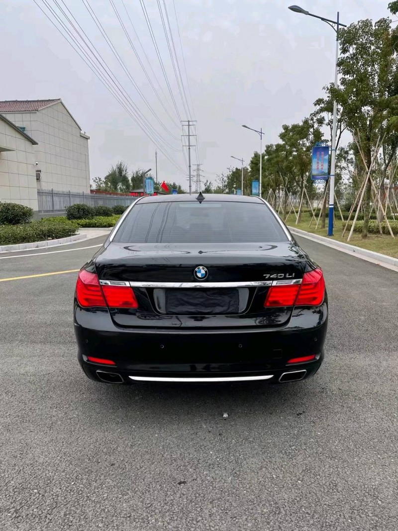 徐州12年寶馬7系9