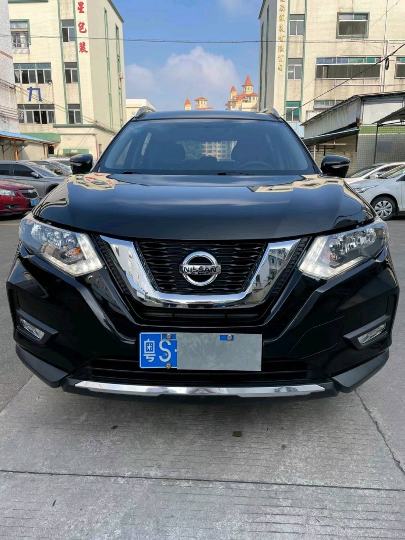 中山18年日產奇駿1