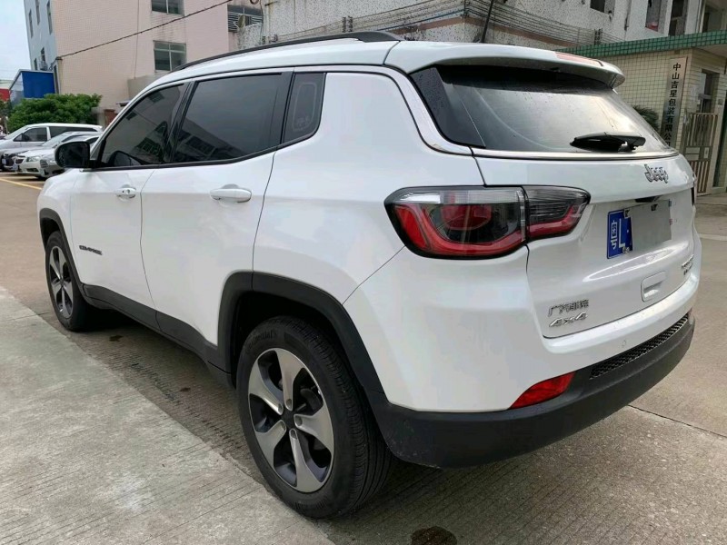 中山18年Jeep指南者6