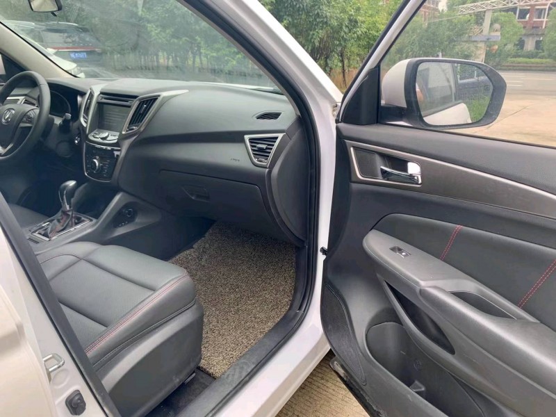 宜昌17年長安汽車CS758